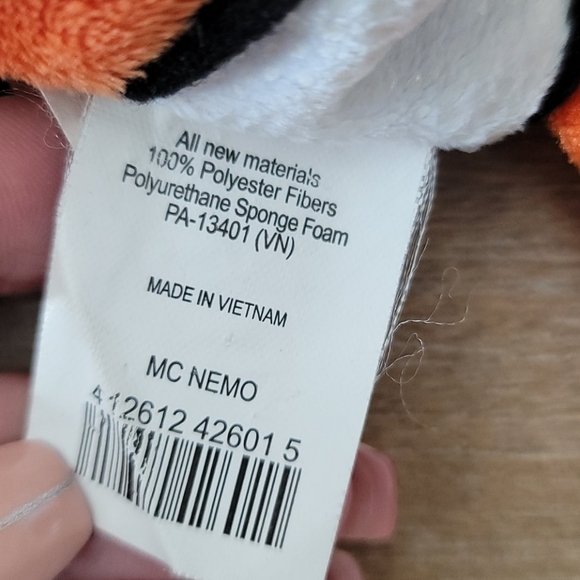 Authentic Disney Store Original Nemo Plush - Picture 5 of 15